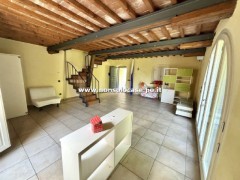 Montemurlo: porzione di colonica in classe A4 - 3