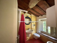 Montemurlo: porzione di colonica in classe A4 - 12