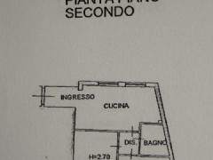 Semicentro: 3 vani con terrazzino abitabile, cantina e garage - 4